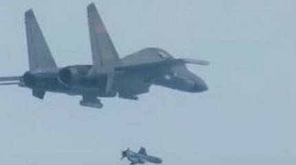 В Сети появилось видео применения китайской ПКР YJ-83 истребителем J-16 ВВС НОАК