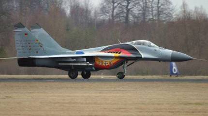 Fulcrum(МиГ-29) против Hornet