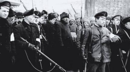 Роскошь войны и труд революции