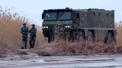 НОАК приняла на вооружение новый бронеавтомобиль VP22