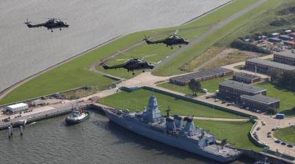 Столтенберг: НАТО изучает возможности для быстрой переброски дополнительных сил и средств в Черноморский регион