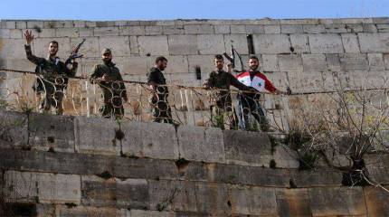 Сирийская армия при авиаподдержке ВКС РФ выбила боевиков из северных пригородов Хомса, ликвидировав лидеров локальной группировки