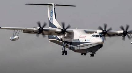 Китайский самолёт-амфибию AG600 «Цзилун» впервые испытали над морем