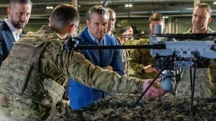 «Слишком много затрат»: Трамп не стал снимать с поста замешанного в утечках информации главу Пентагона Пита Хегсета