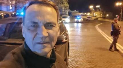 Первой зарубежной поездкой нового главы МИД Польши Сикорского стал визит на Украину