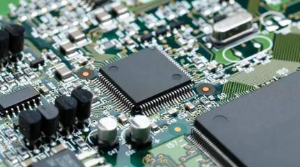 Западное СМИ: В 2023 году Россия смогла приобрести в обход санкций чипы американского и европейского производства на миллиард долларов