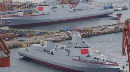 Третий и четвертый. В Китае одновременно спустили на воду два эсминца Type 055