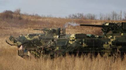 ВСУ устроили на Донбассе учебно-боевые стрельбы с применением БТР-4Е