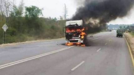 На севере Мьянмы атакована военная колонна: уничтожены несколько цистерн с топливом для ВВС страны