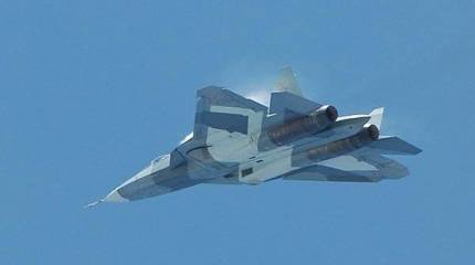 PAK FA demostró las cualidades de vuelo de la delegación del Ministerio de Defensa de la India.