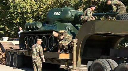 В Молдове по приказу министра обороны демонтирован памятник танку Т-34