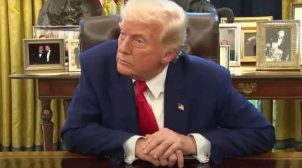 Они не в силах остановиться: Белый дом пригрозил Китаю 245-процентным тарифом на импорт в США