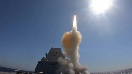 В США собираются демонтировать 155-мм орудия на стелс-эсминцах Zumwalt для будущего размещения гиперзвуковых ракет