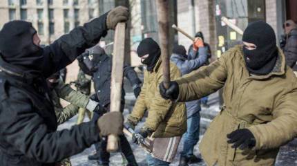 В Киеве произошли столкновения между майдановцами и участниками спецоперации