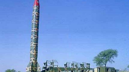 Пакистан и Индия испытали баллистические ракеты