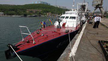 Пограничный корабль "Соболь" принят в строй во Владивостоке