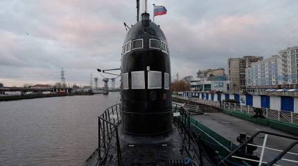 Куда деваться с подводной лодки?