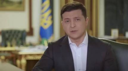 Зеленский подписал закон о продаже сельскохозяйственных земель Украины