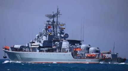 Корабль ВМС США, вошедший в Чёрное море, взят на контроль СКР "Пытливый"