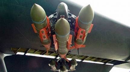 Bloomberg: США планируют передать Украине высокоточные бомбы с дальностью поражения более 70 км