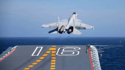 Авианосная ударная группа ВМС НОАК во главе с авианосцем "Ляонин" направилась в Гонконг