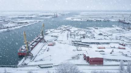 Атака украинских БПЛА привела к пожару в порту Темрюка