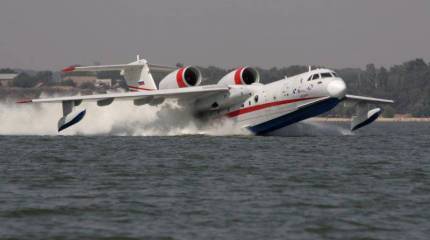 Самолет БЕ-200 успешно прошел испытания на отказ двигателя при касании воды