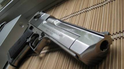 Самое мощное стрелковое оружие. часть 1. Пистолет Desert Eagle