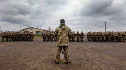Порошенко усилил ответственность за пьянство и неисполнение приказов в ВСУ и НГУ