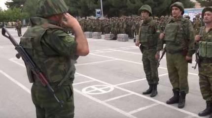 «Доказали свою эффективность»: Таджикистан вооружает своих солдат китайскими автоматами