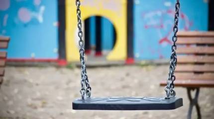 За шесть лет снизилась в два раза: Минюст Украины фиксирует очень резкий спад рождаемости в стране