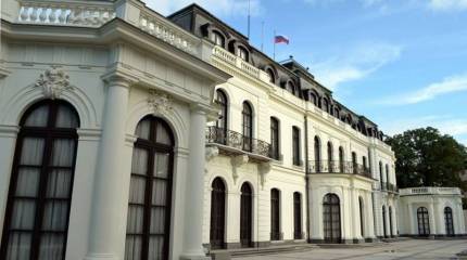 Ответ посольства РФ в Чехии на переименование адреса в площадь Немцова