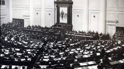 27 апреля – День российского парламентаризма: от вечевой Псковско-Новгородской демократии до сегодняшних дней