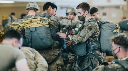 На Западе умудрились связать пьянство британских военных в Эстонии с действиями «агентов российской разведки»