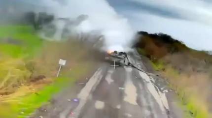 Комплексная работа: подорвавшийся на мине танк ВСУ был атакован БПЛА «Ланцет» и добит FPV-дронами