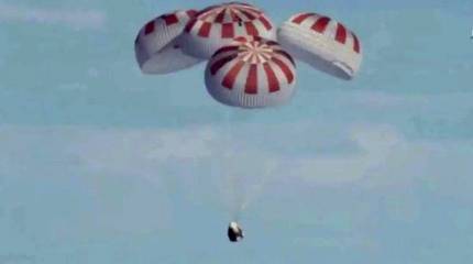 Dragon-2 успешно приводнился в Атлантическом океане