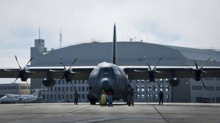 На американских боевых самолетах появятся "лучи боли" и лазеры