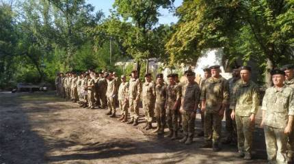 Законопроект об увеличении срока контрактной службы до 10 лет ВРУ приняла в 1-м чтении