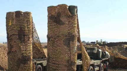 В Индии: Китай разместил С-400 на юге Тибета, нам нужно добиваться от России ускорения поставок средств ПВО