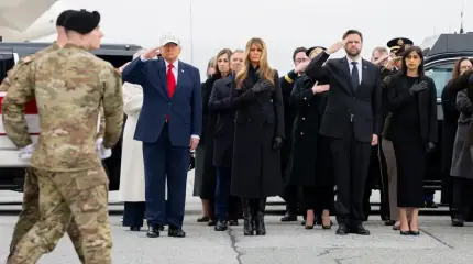 Трамп встретил гробы с телами погибших американских военных и пригрозил Ирану