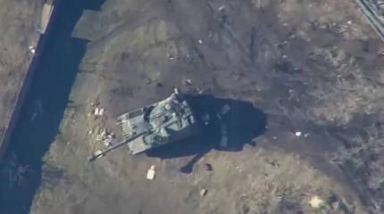 Военкоры показали поражение американской 155-мм САУ M109 российским БПЛА «Ланцет»