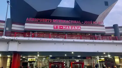 لن تقوم شركة طيران روسية بتعليق رحلاتها إلى كوبا وسط نقص الوقود.