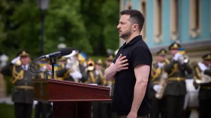 «Ждём только оружие»: Зеленский пообещал остановить наступление российский армии и «перехватить инициативу» на фронте