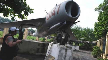 МиГ-17 против F-105: первая победа в небе Вьетнама