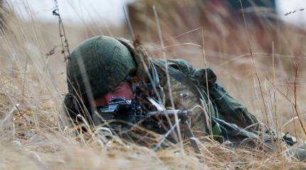 Подавление и окружение: показана тактика штурма бойцами ВДВ опорных пунктов ВСУ под Кременной