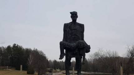 Нужно напоминать о военных преступлениях нацистов на советской земле