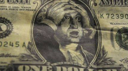 Центральный банк ломает долларовую иглу