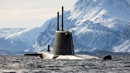 Главком ВМС Британии хочет возродить флот, пугая власти российскими подлодками