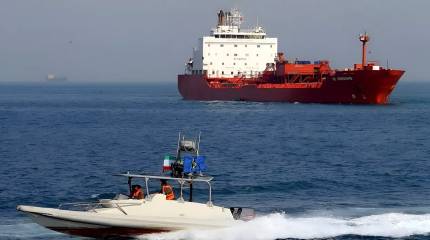 Несмотря на блокаду Ормуза ВМС США, Иран продолжает погрузку нефти на танкеры