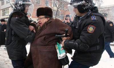 Оппозиция утверждает, что в Жанаозене погибли 70 человек, и еще около 700 получили ранения